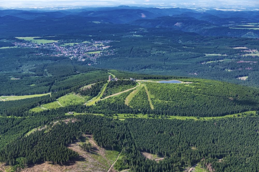 Luftbild Braunlage - Wald und Berglandschaft am Wurmberg in Braunlage im Bundesland Niedersachsen, Deutschland