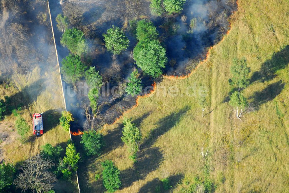 Luftbild Jüterbog - Waldbrand / Brand einer Waldfläche / Wald auf dem ehemaligen Schießplatz Altes Lager bei Jüterbog