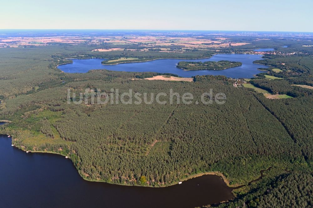 Luftbild Lindow (Mark) - Waldgebiete am Ufer des See Möllensee und Gudelacksee in Lindow (Mark) im Bundesland Brandenburg, Deutschland