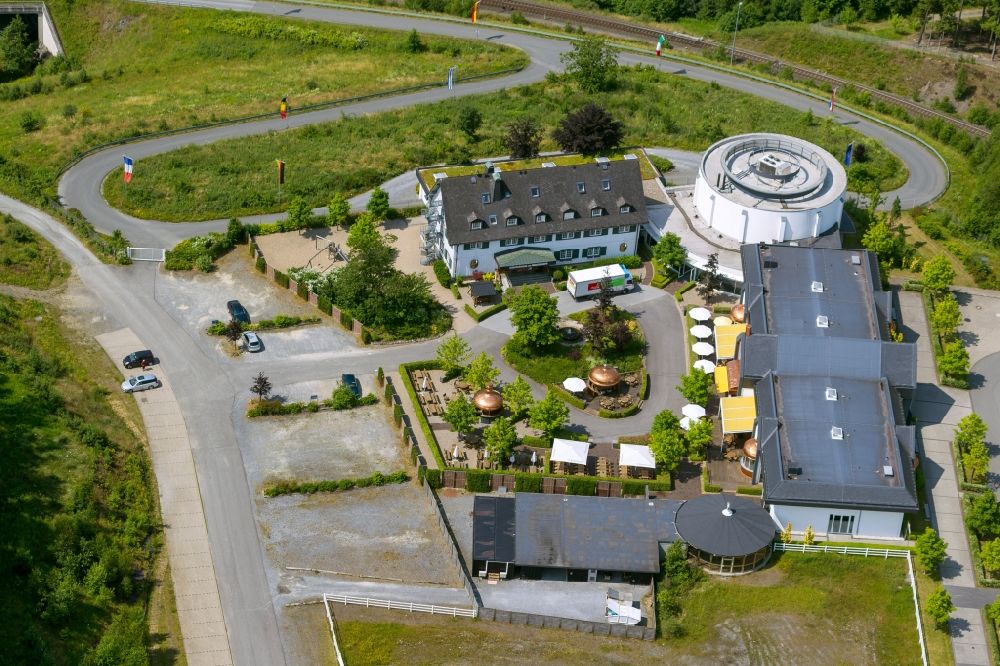 Warstein von oben - Warsteiner Brauerei im Bundesland Nordrhein-Westfalen