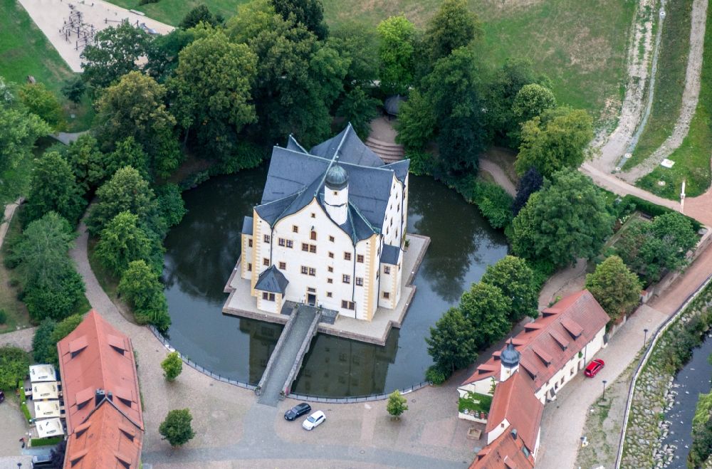 Luftbild Chemnitz - Wassergraben mit Wasserschloß Schloss Klaffenbach in Neukirchen/Erzgebirge im Bundesland Sachsen, Deutschland