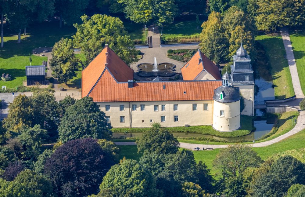 Luftbild Schwelm - Wassergraben mit Wasserschloß Schloss in Schwelm im Bundesland Nordrhein-Westfalen
