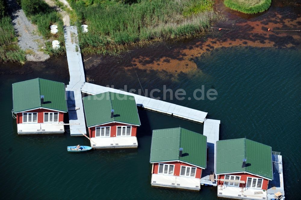 Luftbild Kemberg - Wasserhäuser auf dem Bergwitzsee in Kemberg im Bundesland Sachsen-Anhalt