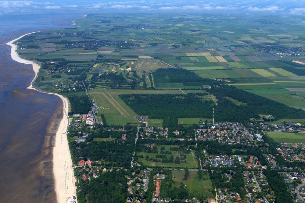 Luftbild Wyk auf Föhr - Wasseroberfläche an der Meeres- Küste Nordsee in Wyk auf Föhr im Bundesland Schleswig-Holstein