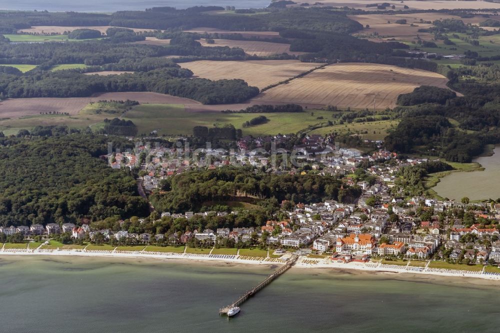 Luftbild Binz - Wasseroberfläche an der Meeres- Küste der Ostsee in Binz im Bundesland Mecklenburg-Vorpommern