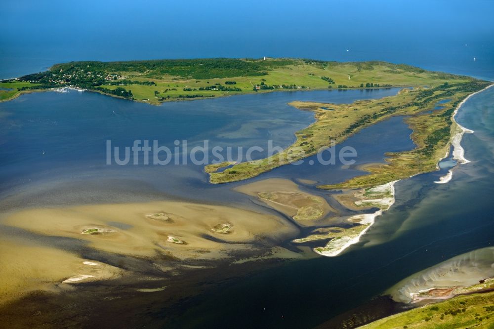 Luftbild Insel Hiddensee - Wasseroberfläche mit Sandbank an der Meeres- Küste der Ostsee auf der Insel Hiddensee im Bundesland Mecklenburg-Vorpommern