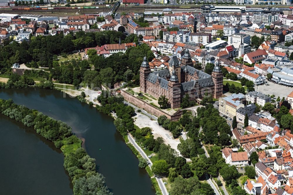Luftbild Aschaffenburg - Wasserschloß Schloss Johannisburg in Aschaffenburg im Bundesland Bayern