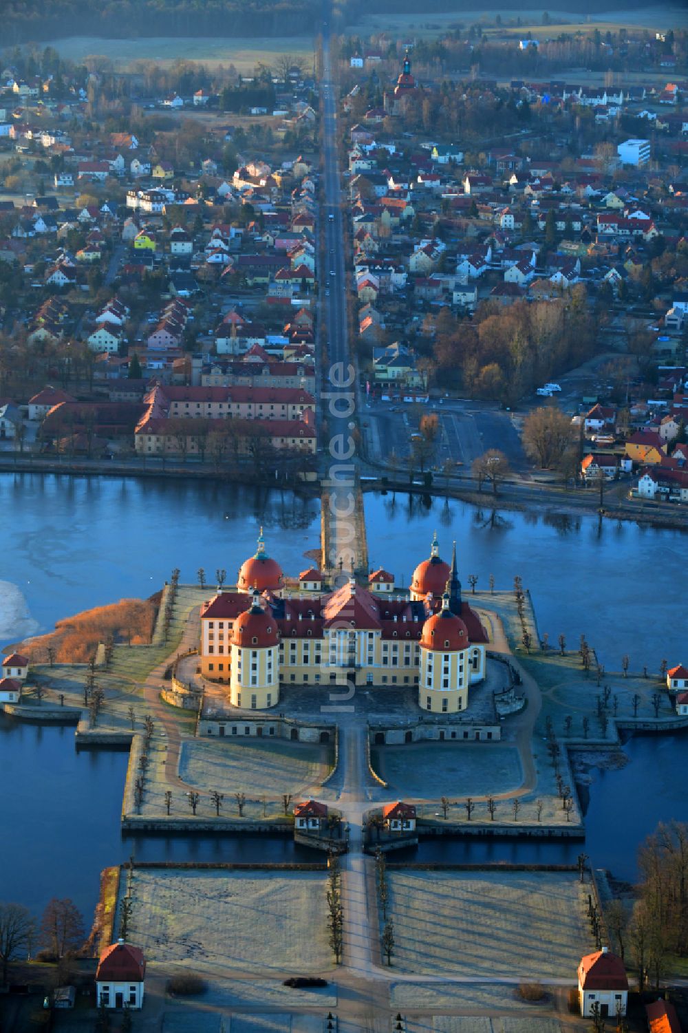 Luftbild Moritzburg - Wasserschloss und Schloßpark in Moritzburg im Bundesland Sachsen, Deutschland