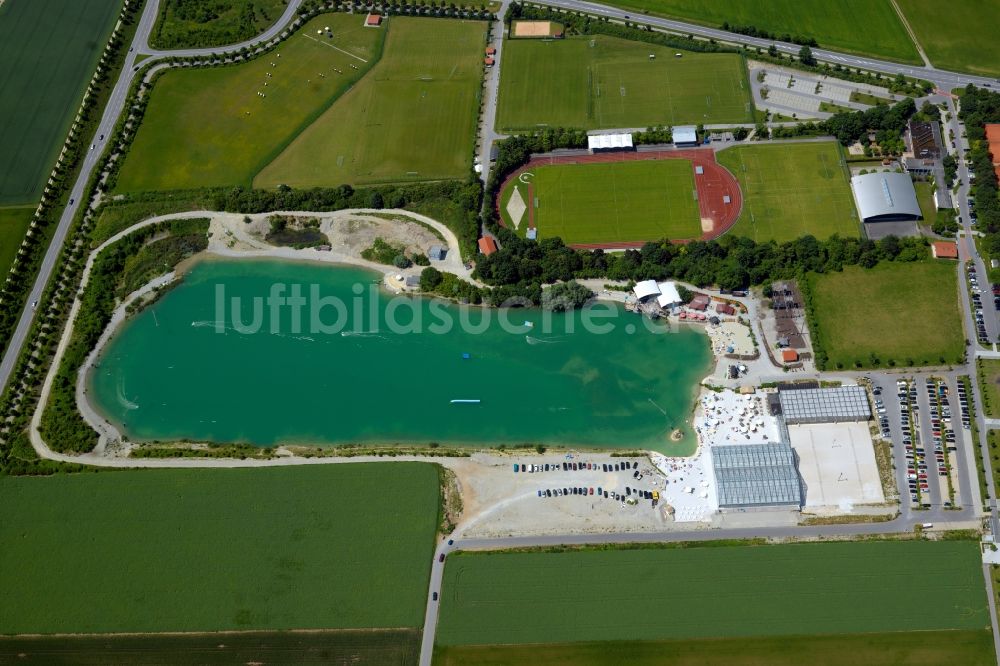 Luftaufnahme Aschheim - Wasserskipark Aschheim und Sportanlagen in Aschheim im Bundesland Bayern