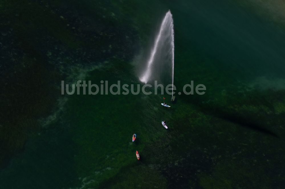 Konstanz aus der Vogelperspektive: Wasserspiel- Fontaine auf auf dem Bodensee in Konstanz im Bundesland Baden-Württemberg, Deutschland