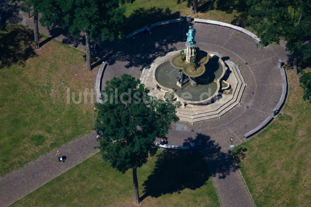Luftbild Braunschweig - Wasserspiele- Brunnen Heinrichsbrunnen in Braunschweig im Bundesland Niedersachsen, Deutschland