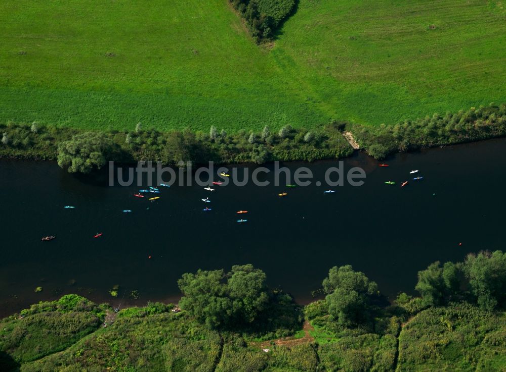 Luftbild Wickede (Ruhr) - Wasserwanderer auf dem Fluss Ruhr in Wickede (Ruhr) im Bundesland Nordrhein-Westfalen