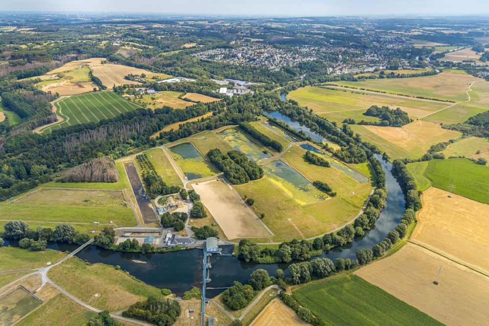Luftbild Fröndenberg/Ruhr - Wasserwerk - Erdspeicher Anlage in Fröndenberg/Ruhr im Bundesland Nordrhein-Westfalen, Deutschland