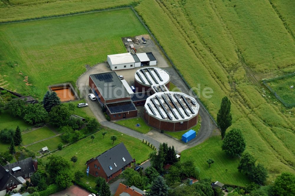 Luftaufnahme Schwarzenbek - Wasserwerk - Hochspeicher Anlage in Schwarzenbek im Bundesland Schleswig-Holstein, Deutschland