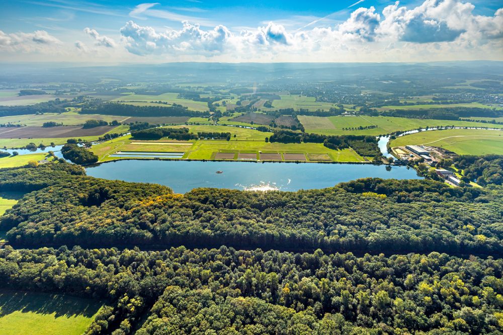 Luftaufnahme Holzwickede - Wasserwerk- Neubau Wasseraufbereitungsanlage mit Vorpumpwerk Wasserwerk Hengsen in Holzwickede im Bundesland Nordrhein-Westfalen, Deutschland