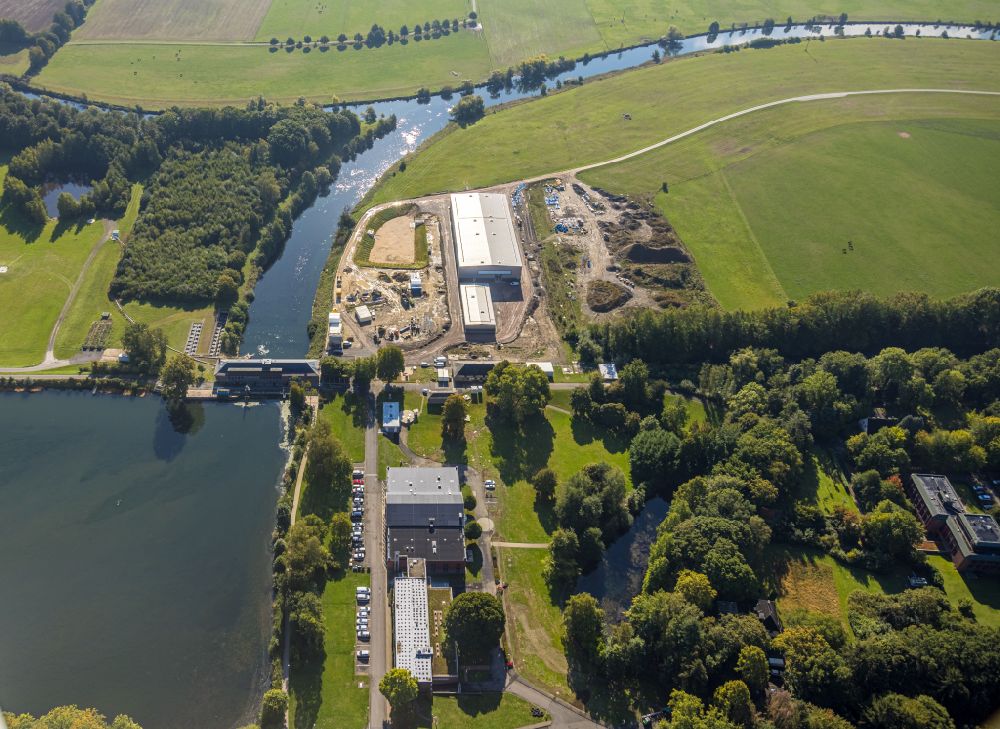Holzwickede von oben - Wasserwerk- Neubau Wasseraufbereitungsanlage mit Vorpumpwerk Wasserwerk Hengsen in Holzwickede im Bundesland Nordrhein-Westfalen, Deutschland