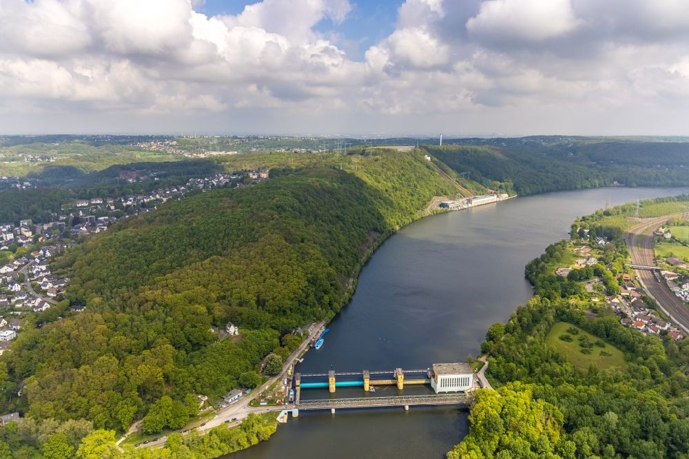 Luftaufnahme Hagen - Wasserwerk und Wasserkraftwerk Laufwasserkraftwerk Hengstey entlang der Ruhr im Ortsteil Hengstey in Hagen im Bundesland Nordrhein-Westfalen, Deutschland
