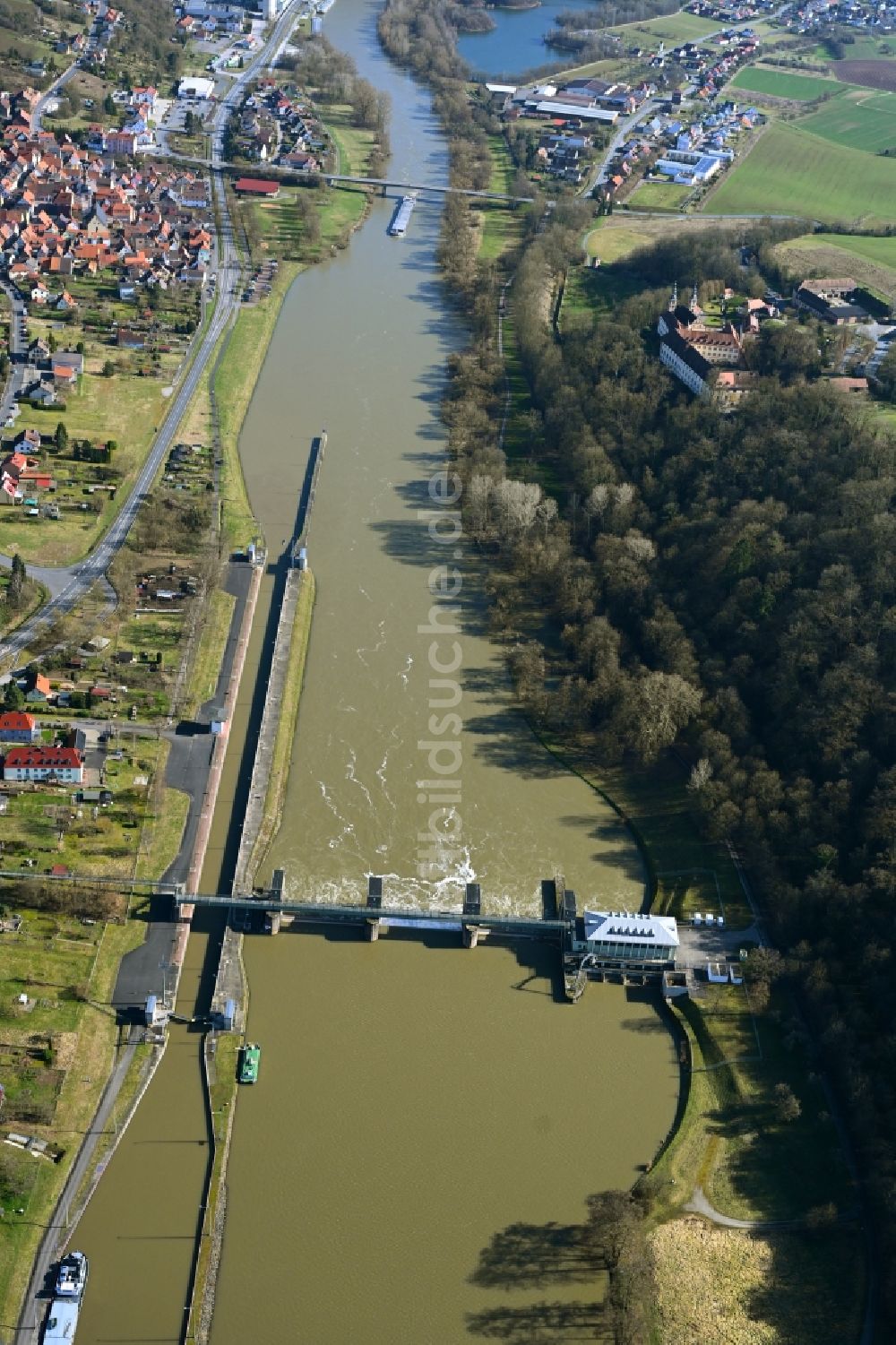Lengfurt aus der Vogelperspektive: Wasserwerk und Wasserkraftwerk Laufwasserkraftwerk Lengfurt am Main in Lengfurt im Bundesland Bayern, Deutschland