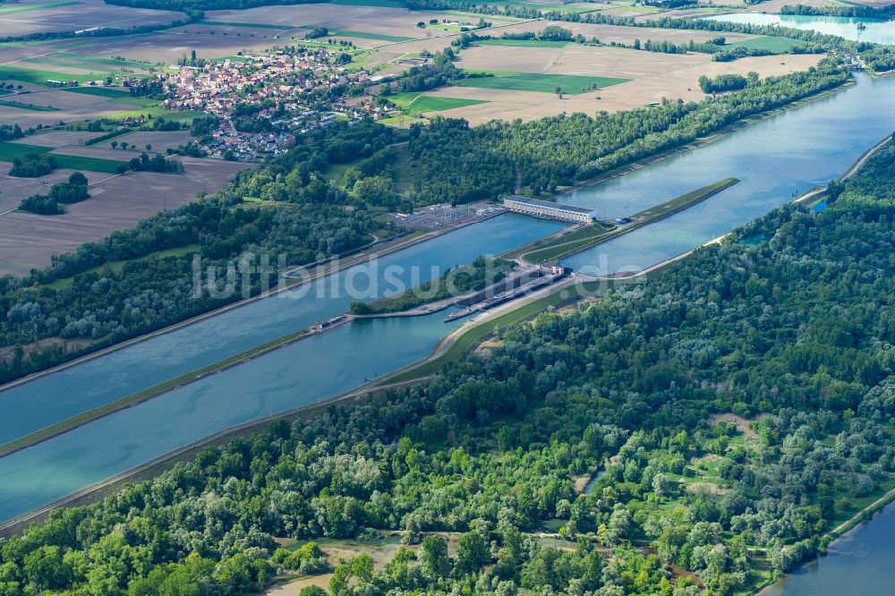 Diebolsheim von oben - Wasserwerk und Wasserkraftwerk am Rhein in Diebolsheim in Grand Est, Frankreich