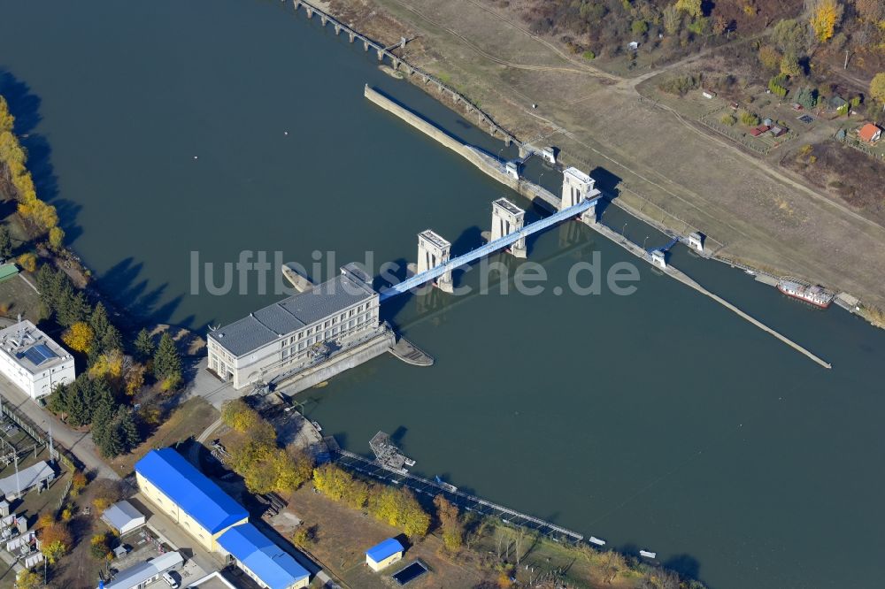 Tiszalök aus der Vogelperspektive: Wasserwerk und Wasserkraftwerk in Tiszalök in Szabolcs-Szatmar-Bereg, Ungarn