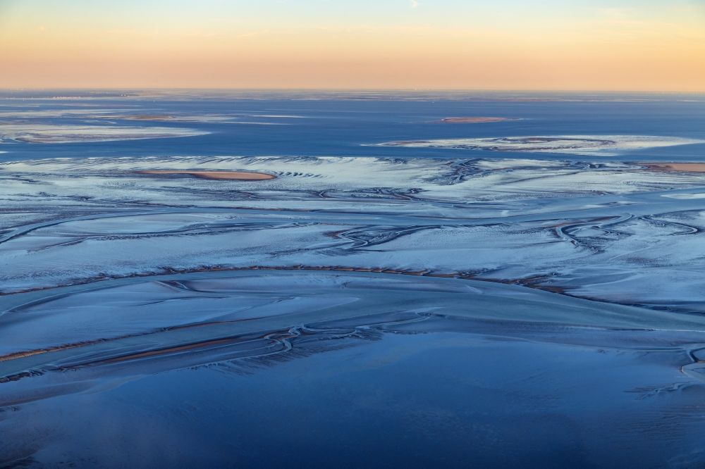 Luftbild Cuxhaven - Wattenmeer der Nordsee- Küste bei Cuxhaven im Bundesland Niedersachsen