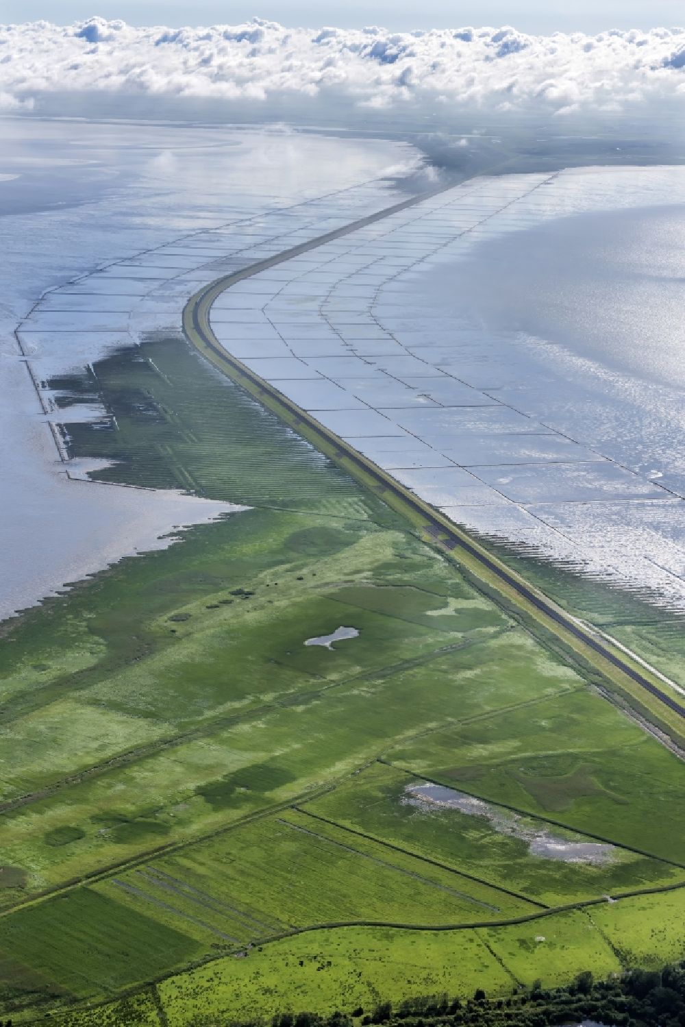 Luftbild Sylt-Ost - Wattenmeer der Nordsee- Küste am Hindenburgdamm in Sylt im Bundesland Schleswig-Holstein