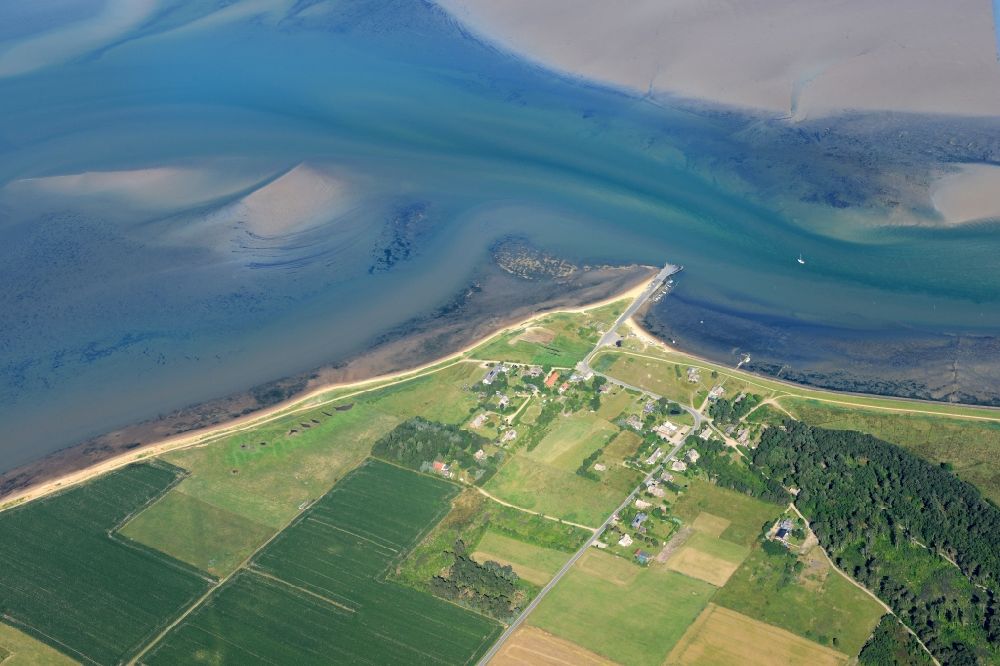 Luftaufnahme Wittdün auf Amrum - Wattenmeer der Nordsee- Küste vor der Insel Amrum im Bundesland Schleswig-Holstein