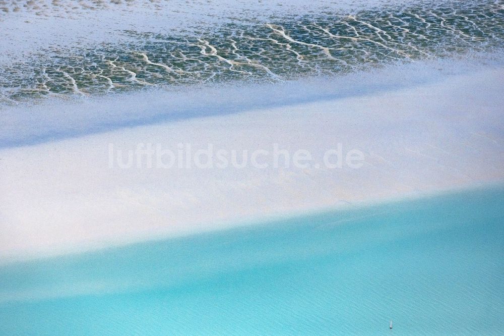 Simonsberg aus der Vogelperspektive: Wattenmeer der Nordsee- Küste in Simonsberg im Bundesland Schleswig-Holstein, Deutschland