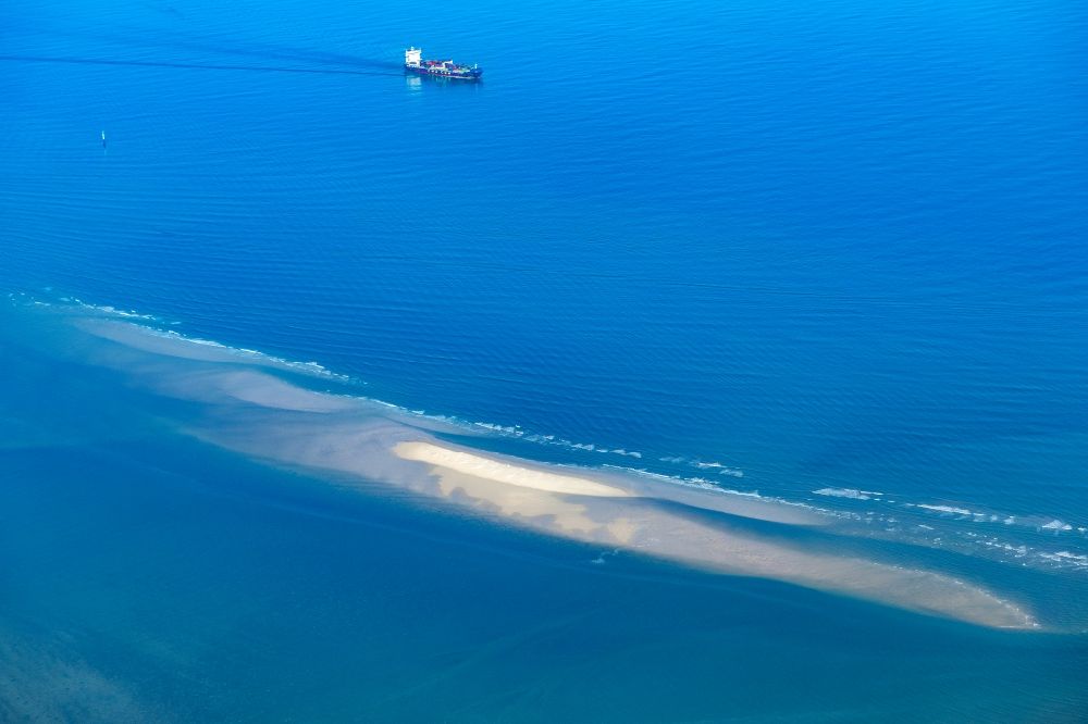 Luftbild Nigehörn - Wattenmeer Sandbänke vor der Nordseeküste von Cuxhaven, Riff im Hamburger Wattenmeer vor der Vogelschutz Insel Nigehörn und Scharhörn im Bundesland Hamburg, Deutschland