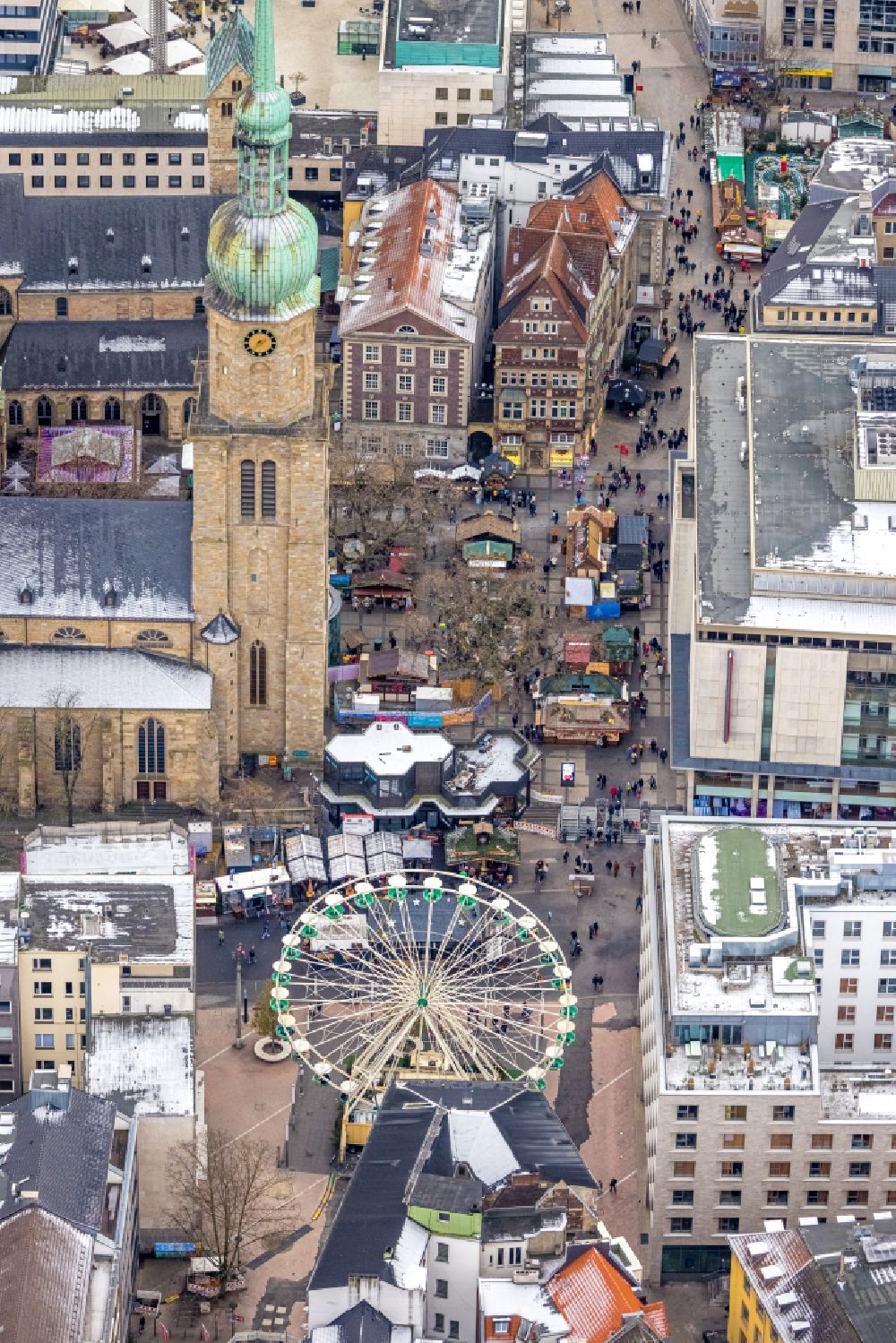 Luftbild Dortmund - Weihnachtsmarkt- Veranstaltungsgelände und Verkaufs- Hütten und Buden am Alten Markt in Dortmund im Bundesland Nordrhein-Westfalen