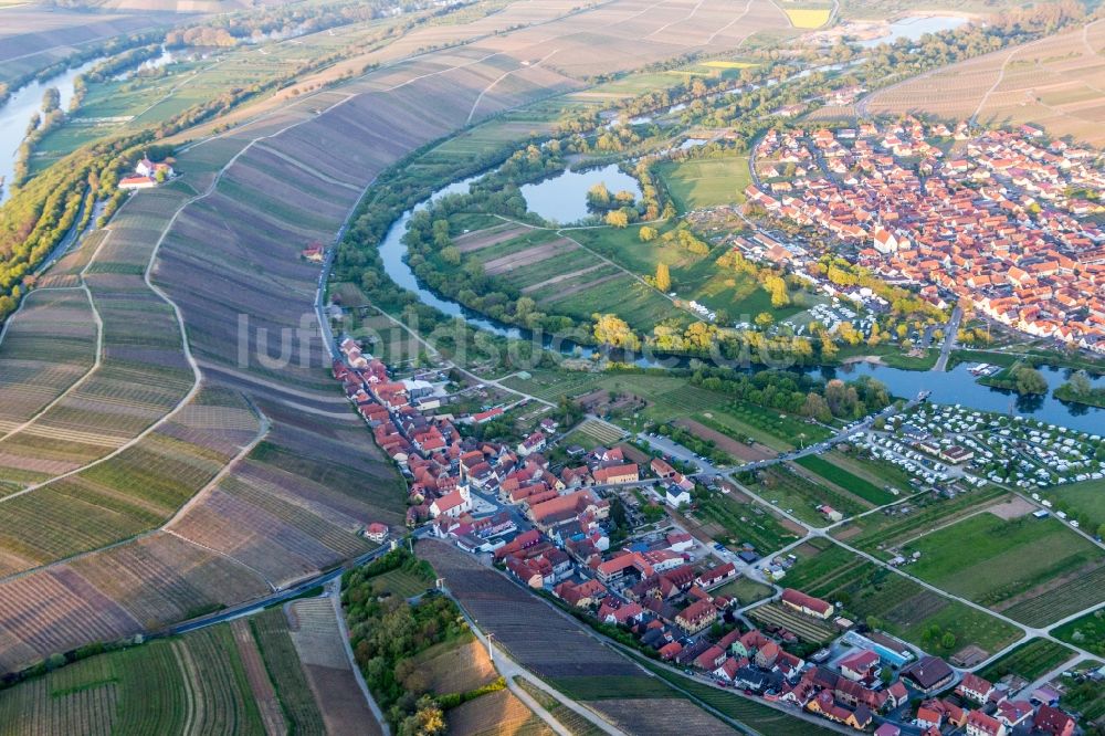 Luftaufnahme Nordheim am Main - Weinbergs- Landschaft der Winzer- Gebiete in Nordheim am Main im Bundesland Bayern, Deutschland
