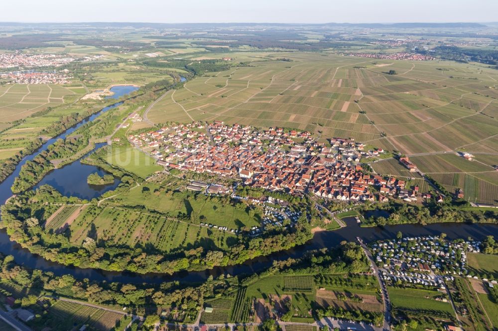 Luftbild Nordheim am Main - Weinbergs- Landschaft der Winzer- Gebiete in Nordheim am Main im Bundesland Bayern, Deutschland