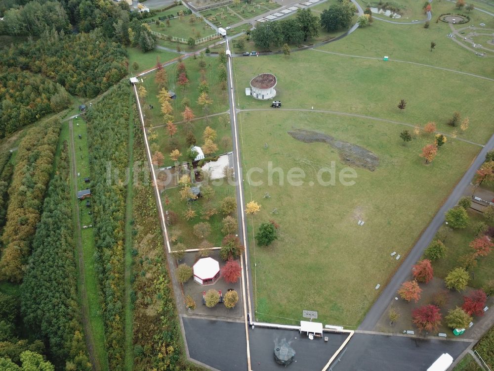 Ronneburg von oben - Weltrekordversuch in der Parkanlage Neue Landschaft in Ronneburg im Bundesland Thüringen, Deutschland