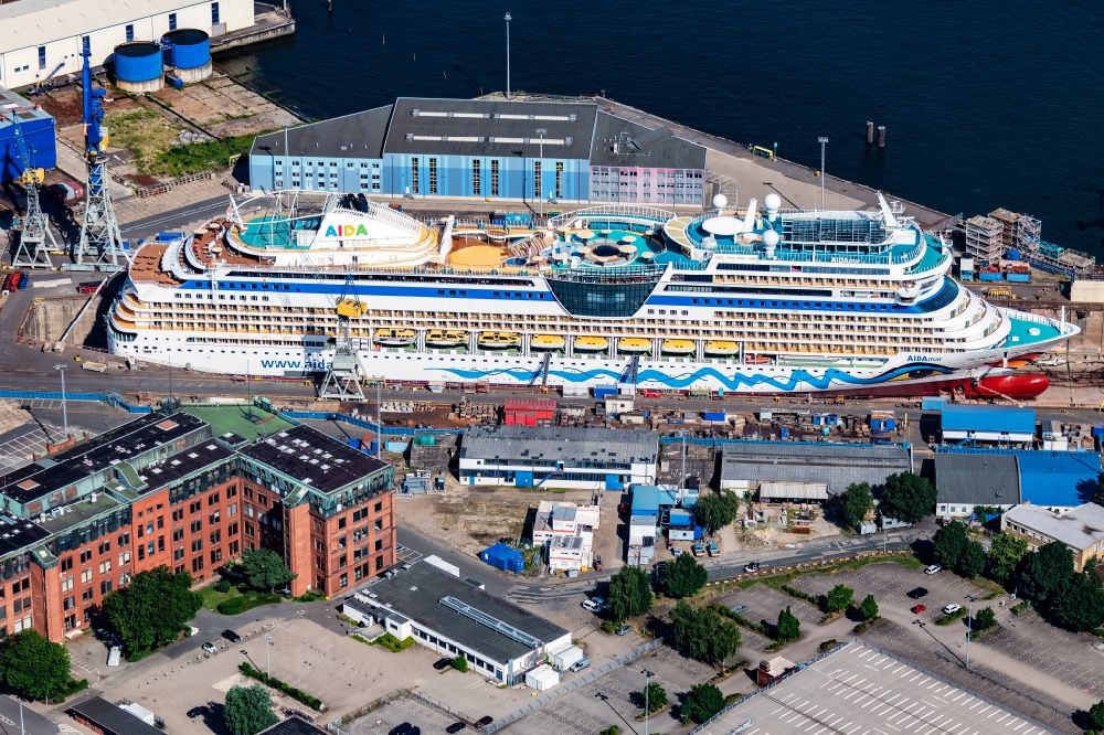 Hamburg von oben - Werftgelände der Blohm + Voss Dock Elbe in Hamburg, Deutschland