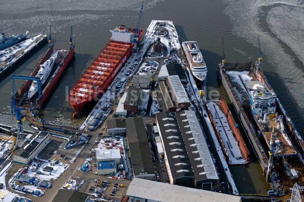 Luftaufnahme Hamburg - Werftgelände der Blohm + Voss Dock Elbe in Hamburg, Deutschland