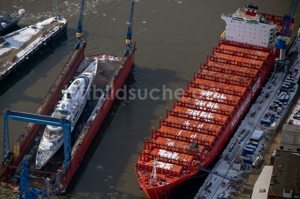 Luftbild Hamburg - Werftgelände der Blohm + Voss im Ortsteil Kleiner Grasbrook in Hamburg