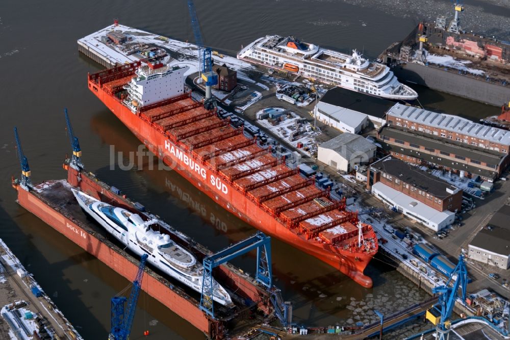 Luftaufnahme Hamburg - Werftgelände der Blohm + Voss im Ortsteil Kleiner Grasbrook in Hamburg