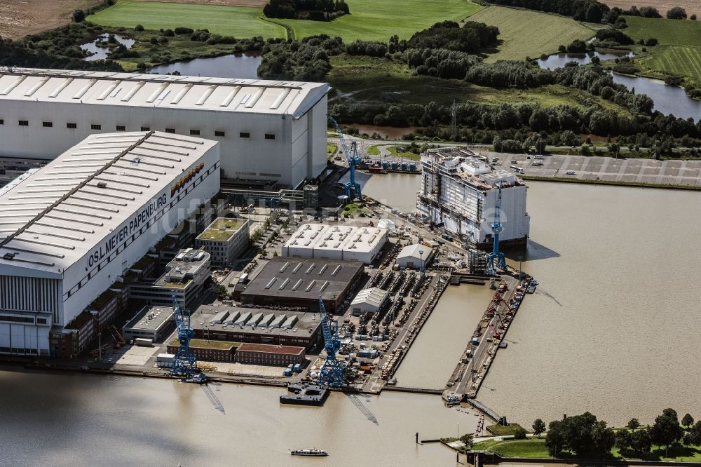 Luftbild Papenburg - Werftgelände der Meyer Werft in Papenburg im Bundesland Niedersachsen, Deutschland