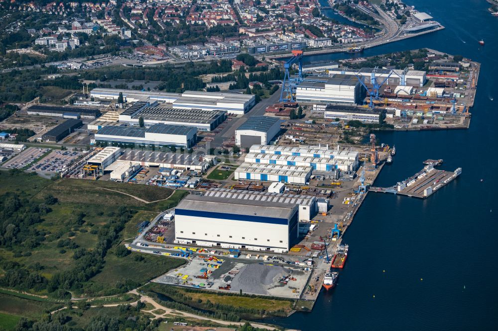 Rostock von oben - Werftgelände der Neptun Werft in Rostock im Bundesland Mecklenburg-Vorpommern, Deutschland