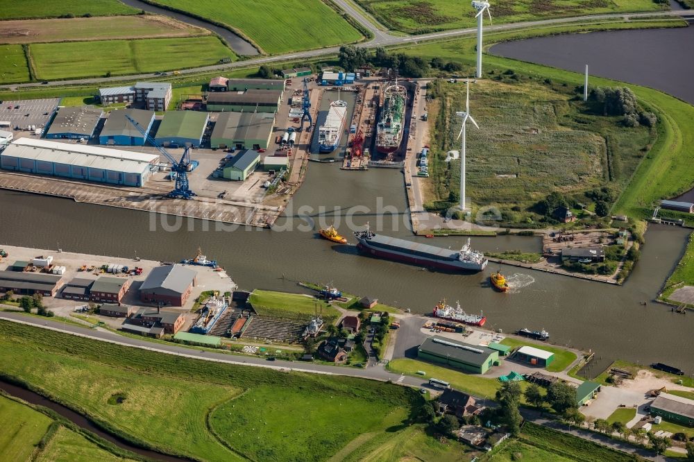 Husum von oben - Werftgelände im Ortsteil Rödemis in Husum im Bundesland Schleswig-Holstein, Deutschland