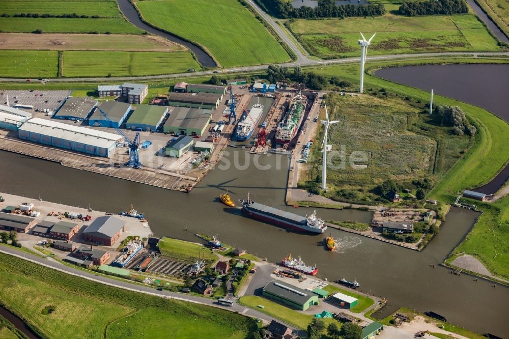 Husum aus der Vogelperspektive: Werftgelände im Ortsteil Rödemis in Husum im Bundesland Schleswig-Holstein, Deutschland