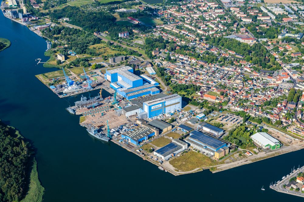 Luftbild Wolgast - Werftgelände der Peene-Werft in Wolgast im Bundesland Mecklenburg-Vorpommern, Deutschland