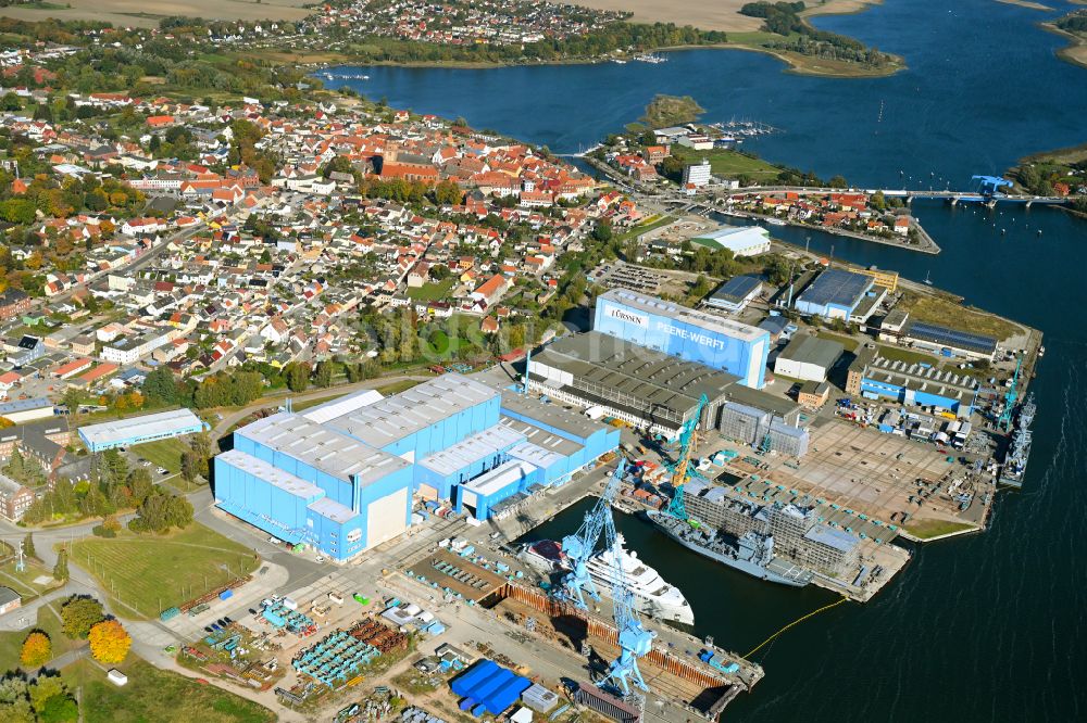 Luftaufnahme Wolgast - Werftgelände der Peenewerft in Wolgast im Bundesland Mecklenburg-Vorpommern, Deutschland