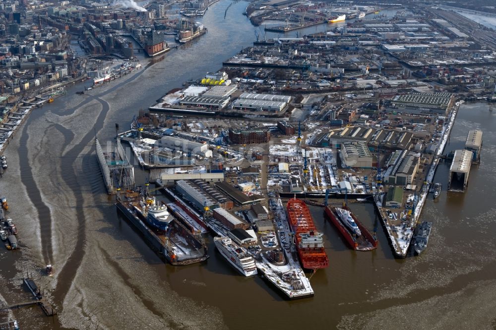 Luftbild Hamburg - Werftgelände der Schiffswerft am Ufer der Norderelbe im Ortsteil Steinwerder in Hamburg, Deutschland