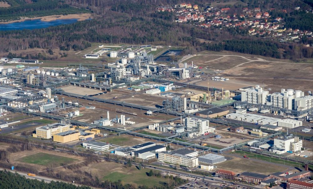Luftaufnahme Schwarzheide - Werksgelände der BASF AG in Schwarzheide im Bundesland Brandenburg