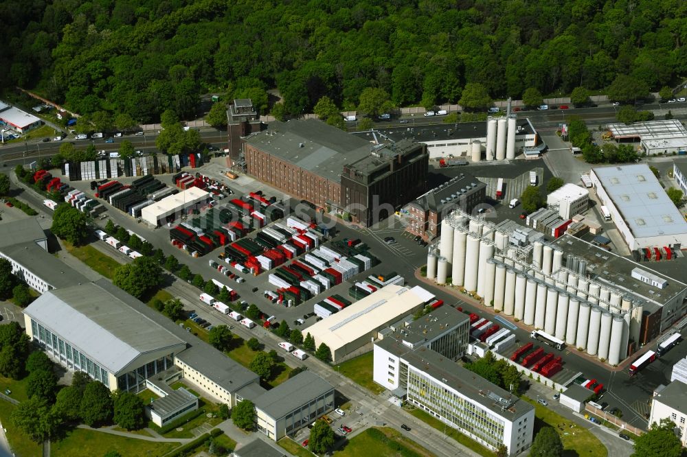 Luftbild Berlin - Werksgelände der Berliner-Kindl-Schultheiss-Brauerei im Ortsteil Hohenschönhausen in Berlin, Deutschland