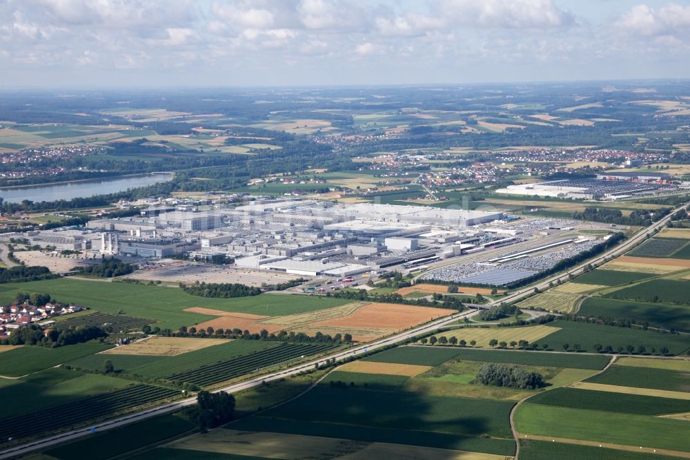 Luftbild Dingolfing - Werksgelände der BMW Werke in Dingolfing im Bundesland Bayern
