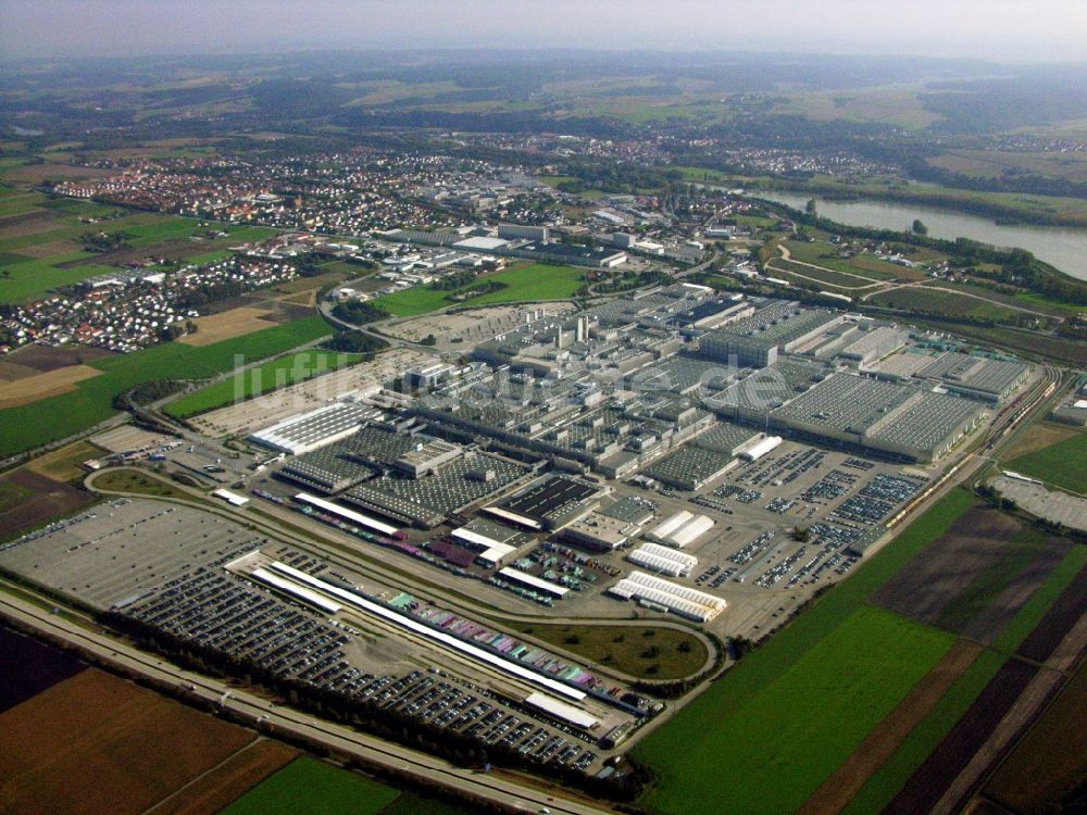 Luftbild Dingolfing - Werksgelände der BMW Werke in Dingolfing im Bundesland Bayern