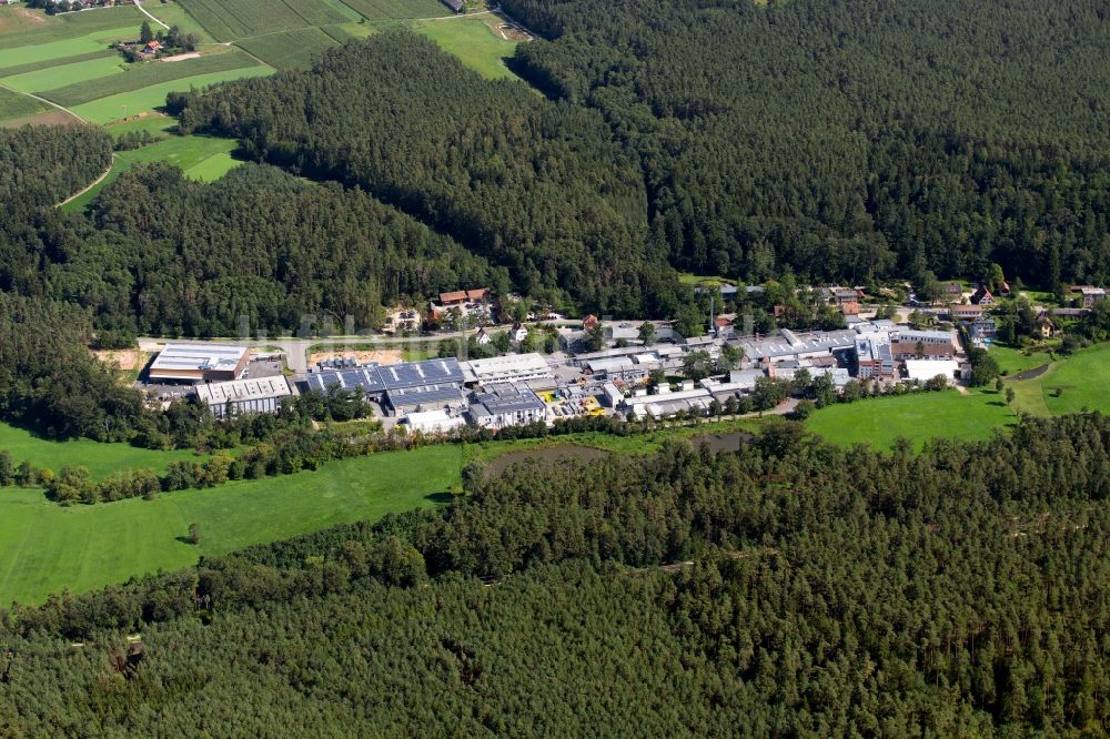 Luftaufnahme Roth - Werksgelände der Carl Schlenk AG an der Barnsdorfer Hauptstraße im Ortsteil Barnsdorf in Roth im Bundesland Bayern, Deutschland