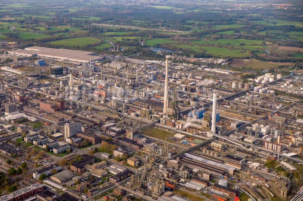Luftaufnahme Marl - Werksgelände des Chemieproduzenten Chemiepark Marl an der Paul-Baumann Straße in Marl im Bundesland Nordrhein-Westfalen, Deutschland